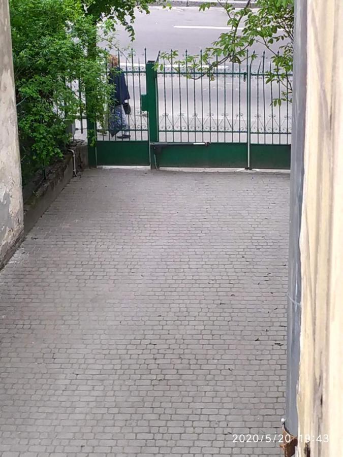Двоповерхові Апартаменти Мілена У Центрі З Балконом, Кондиціонером Та Паркінгом 리비프 외부 사진